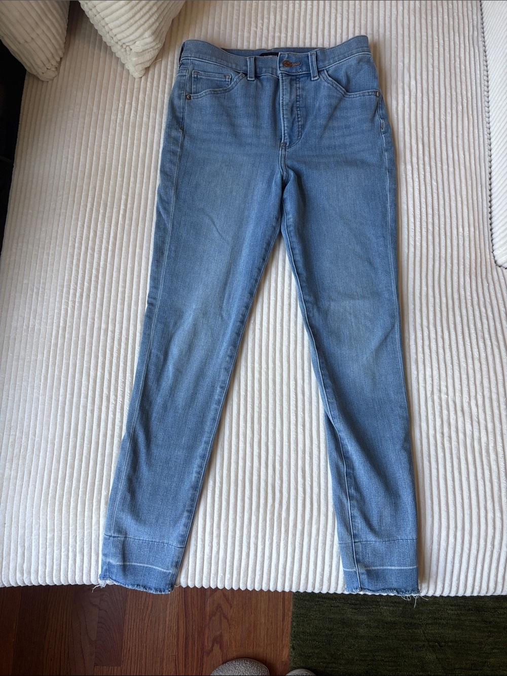 Express Women's Light Wash Skinny Jeans